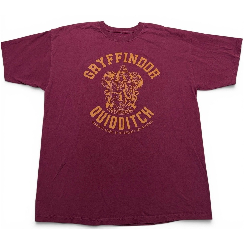 Harry Potter Gryffindor Quidditch Shirt XL Burgundy‎ Graphic Tee Wizarding World